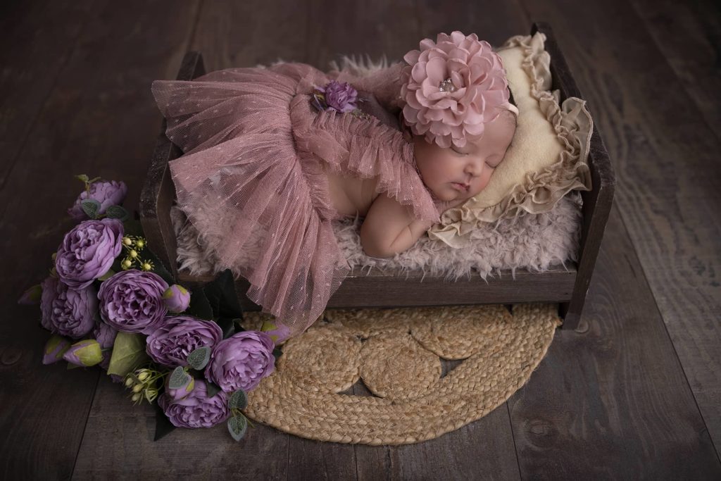photoshoot shooting fréjus naissance bébé girl fleurs vintage