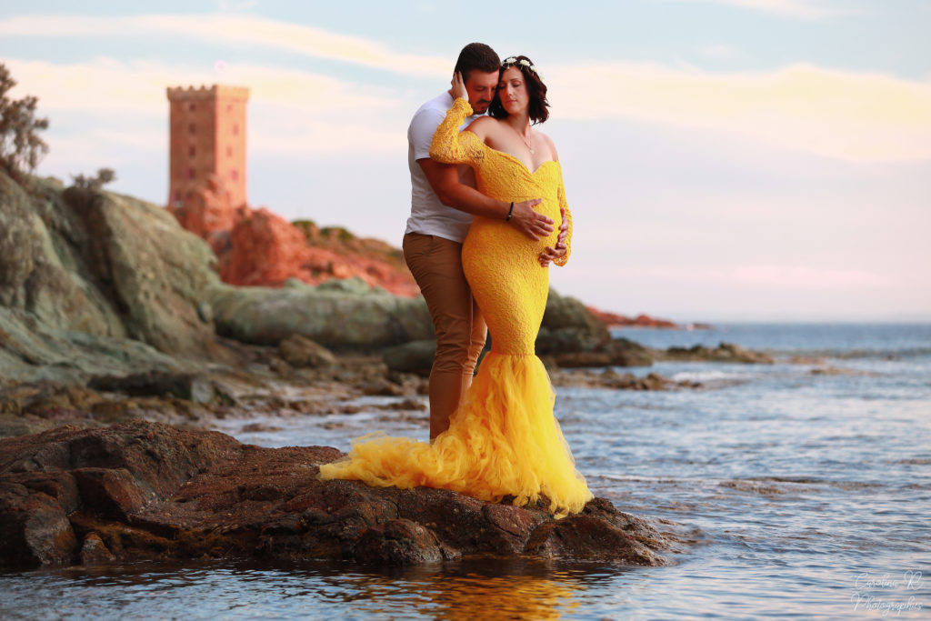 photo grossesse frejus studio carolina r. couple dramont ile d'or