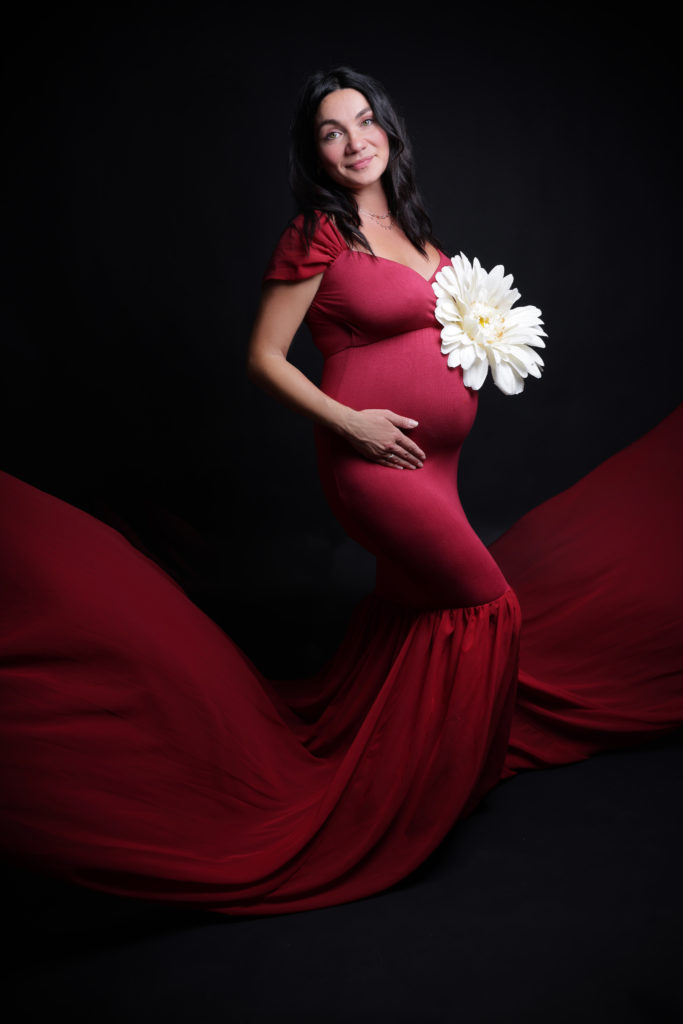 photo grossesse frejus studio carolina r. robe rouge